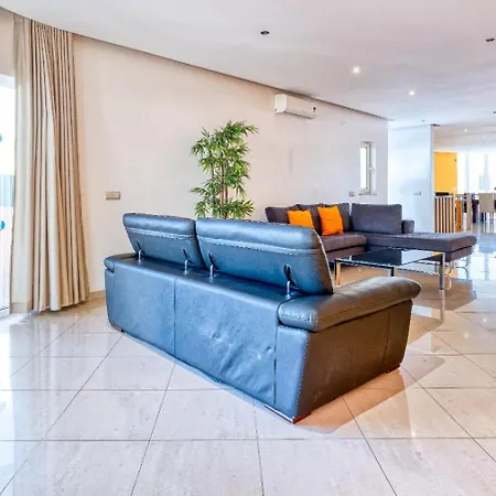 Full Private 300sqm Jacuzzi Heated Pool Ideal & Quiet Location * 阿尔布费拉