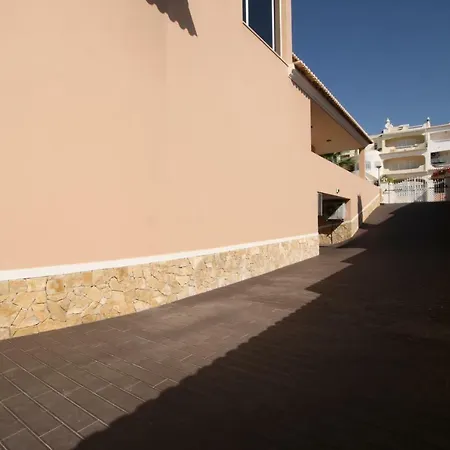 别墅 Full Private 300sqm Jacuzzi Heated Pool Ideal & Quiet Location *