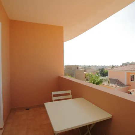 别墅 Full Private 300sqm Jacuzzi Heated Pool Ideal & Quiet Location