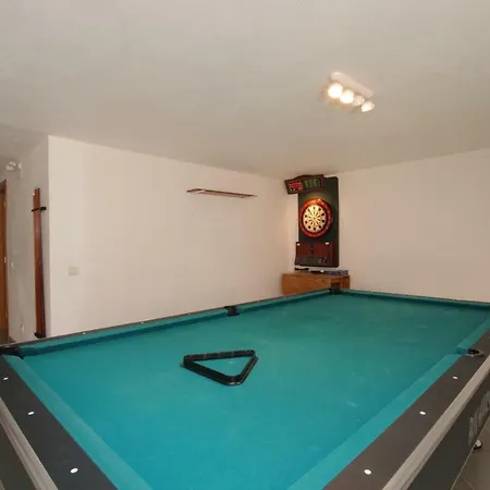 300Sqm Hammam Jacuzzi Heated Pool Billiard Darts - Ideal & Quiet Location *