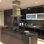 Full Private 300sqm Jacuzzi Heated Pool Ideal & Quiet Location Vila
