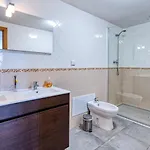 Vila Full Private 300sqm Jacuzzi Heated Pool Ideal & Quiet Location