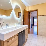 Full Private 300sqm Jacuzzi Heated Pool Ideal & Quiet Location Vila