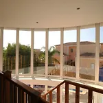 Vila Full Private 300sqm Jacuzzi Heated Pool Ideal & Quiet Location