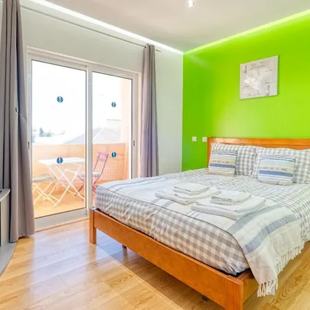 Full Private 300sqm Jacuzzi Heated Pool Ideal & Quiet Location וילה *