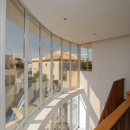 Full Private 300sqm Jacuzzi Heated Pool Ideal & Quiet Location 빌라