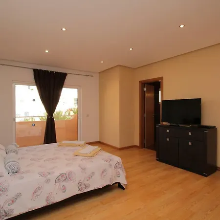 빌라 Full Private 300sqm Jacuzzi Heated Pool Ideal & Quiet Location