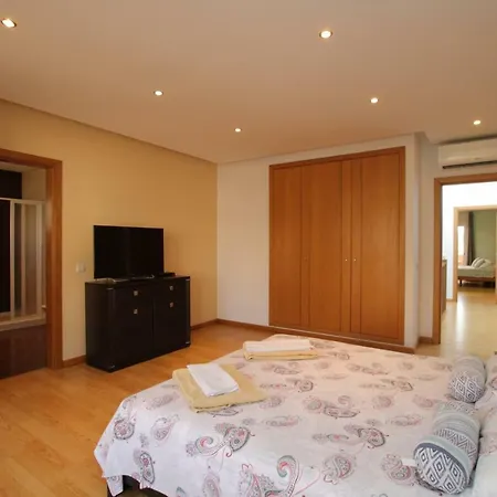 Full Private - 300sqm Hammam Jacuzzi Heated Pool Billiard Bbq - Ideal & Quiet Location *