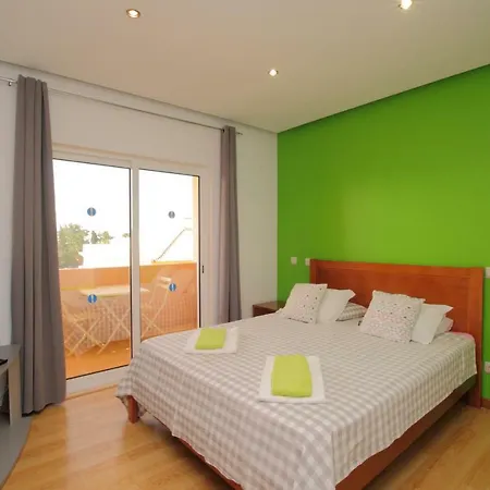 300Sqm Hammam Jacuzzi Heated Pool Billiard Darts - Ideal & Quiet Location *