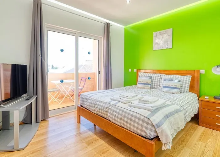 Full Private 300sqm Jacuzzi Heated Pool Ideal & Quiet Location וילה *