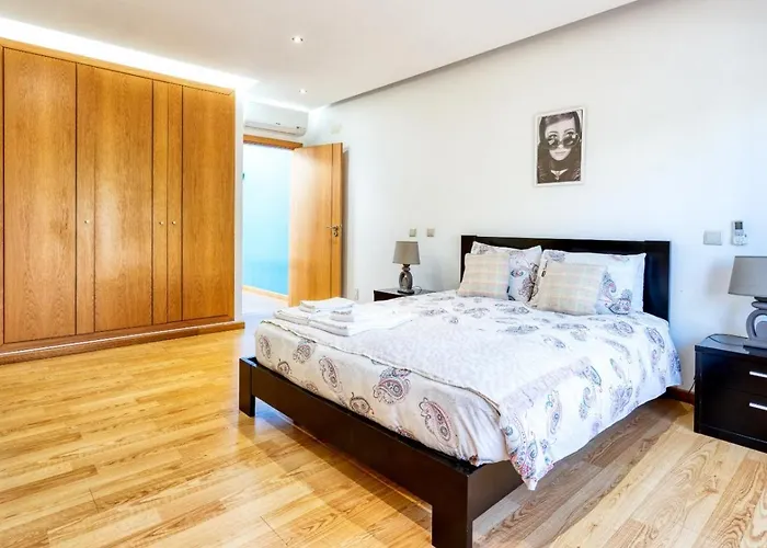 Full Private 300sqm Jacuzzi Heated Pool Ideal & Quiet Location וילה אלבופיירה