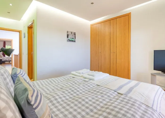 Full Private 300sqm Jacuzzi Heated Pool Ideal & Quiet Location * אלבופיירה