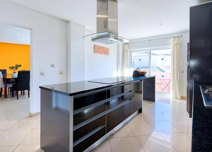 Full Private 300sqm Jacuzzi Heated Pool Ideal & Quiet Location וילה אלבופיירה