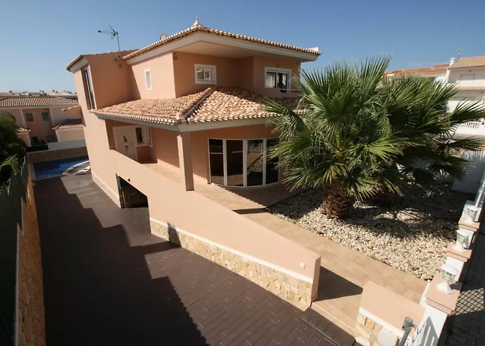 Full Private 300sqm Jacuzzi Heated Pool Ideal & Quiet Location וילה *