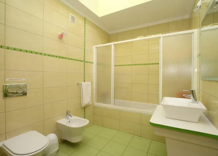 Full Private 300sqm Jacuzzi Heated Pool Ideal & Quiet Location אלבופיירה