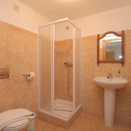 Full Private 300sqm Jacuzzi Heated Pool Ideal & Quiet Location Villa *